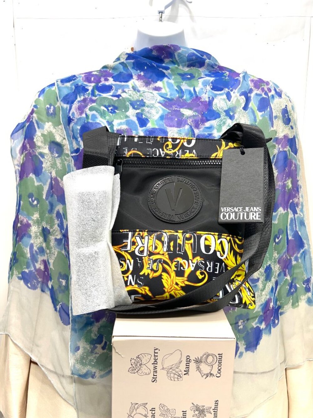 VERSACE JEANS COUTURE Shoulder Bag Black Gold  White Logo+Free Chiffon Scarf(11 - Picture 14 of 15